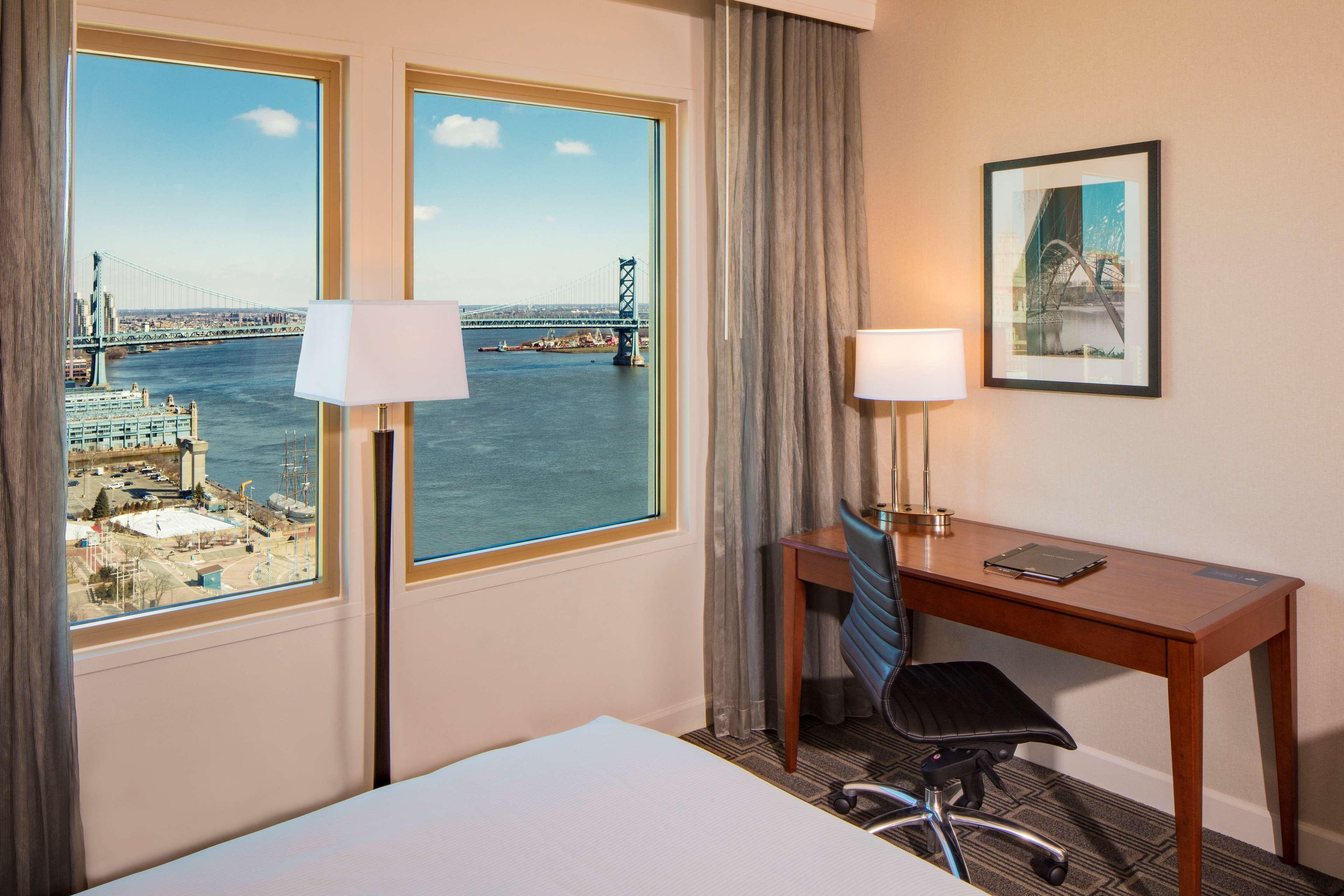 Hotel Hilton Philadelphia At Penn'S Landing Habitación foto